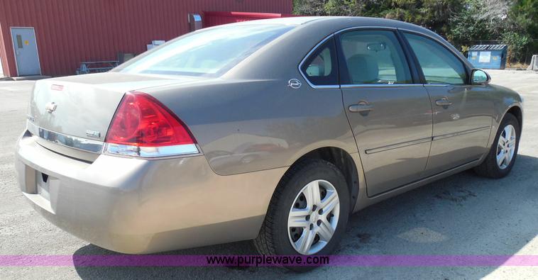 image for item E7952 2007 Chevrolet Impala LS
