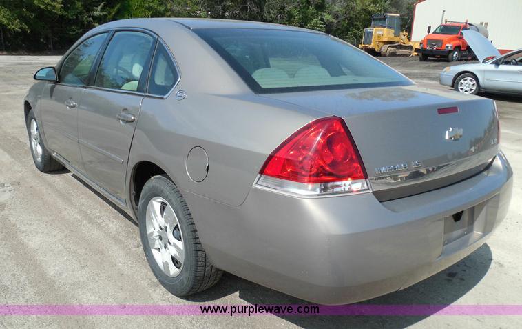 image for item E7952 2007 Chevrolet Impala LS