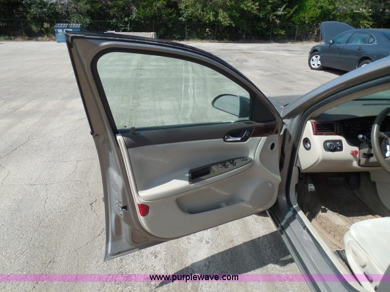 image for item E7952 2007 Chevrolet Impala LS