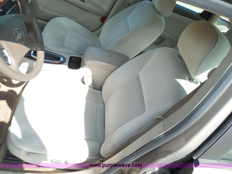 image for item E7952 2007 Chevrolet Impala LS