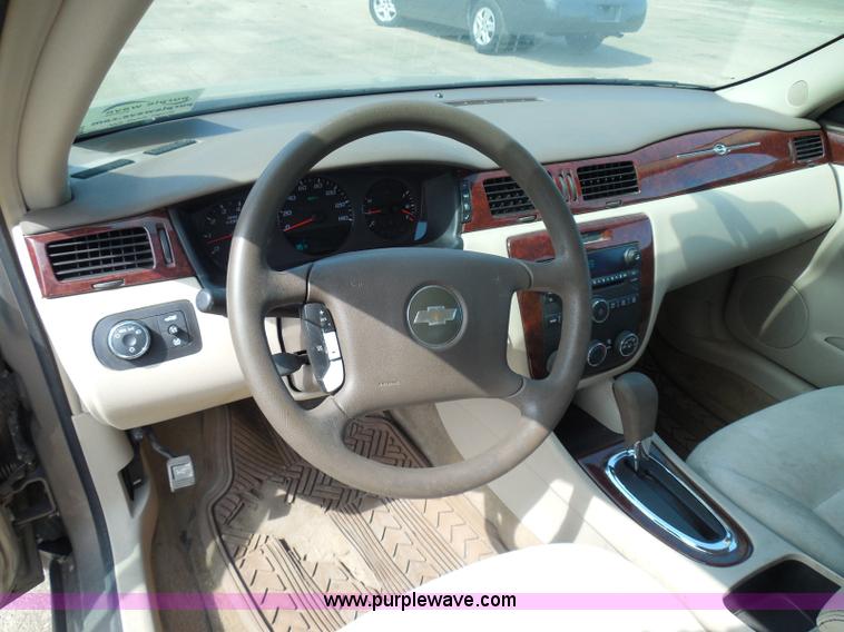 image for item E7952 2007 Chevrolet Impala LS