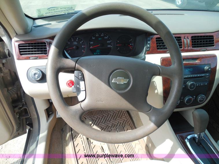 image for item E7952 2007 Chevrolet Impala LS