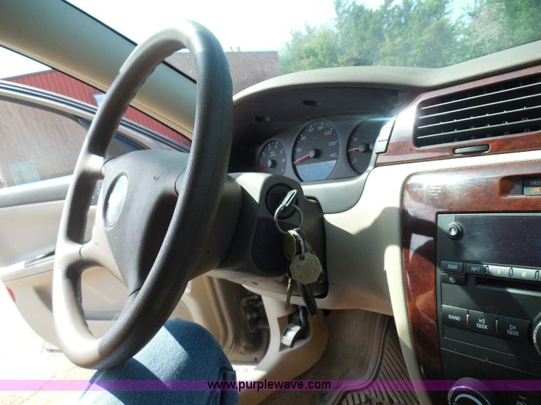 image for item E7952 2007 Chevrolet Impala LS