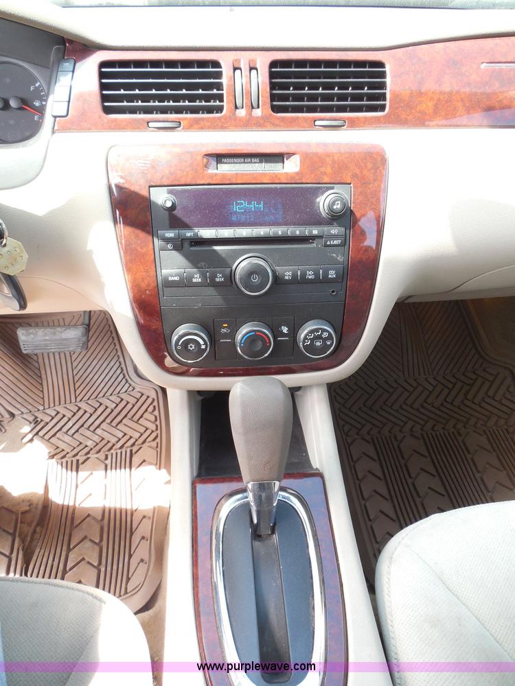 image for item E7952 2007 Chevrolet Impala LS