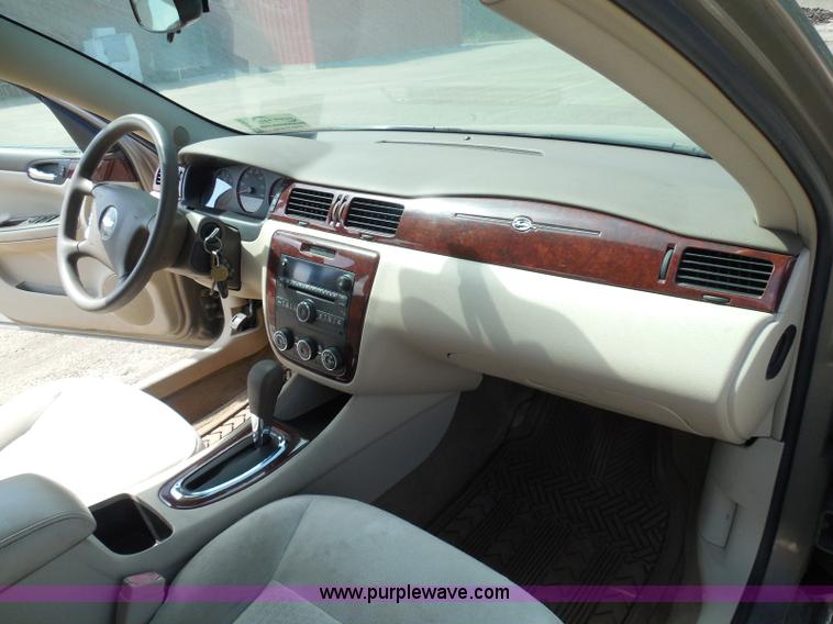 image for item E7952 2007 Chevrolet Impala LS