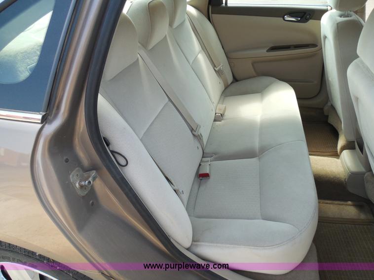 image for item E7952 2007 Chevrolet Impala LS