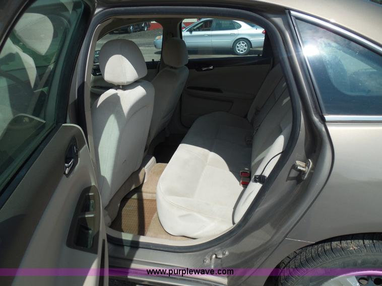 image for item E7952 2007 Chevrolet Impala LS