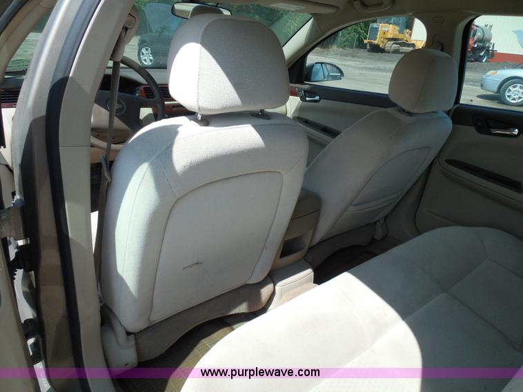 image for item E7952 2007 Chevrolet Impala LS
