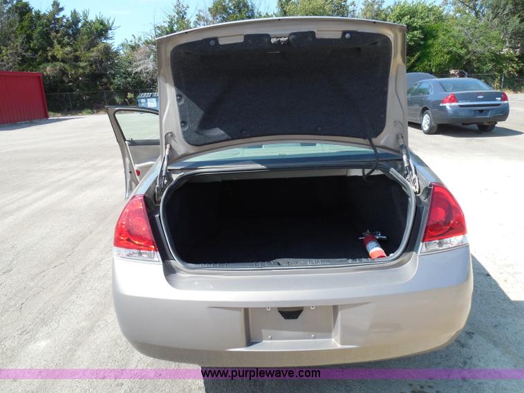 image for item E7952 2007 Chevrolet Impala LS