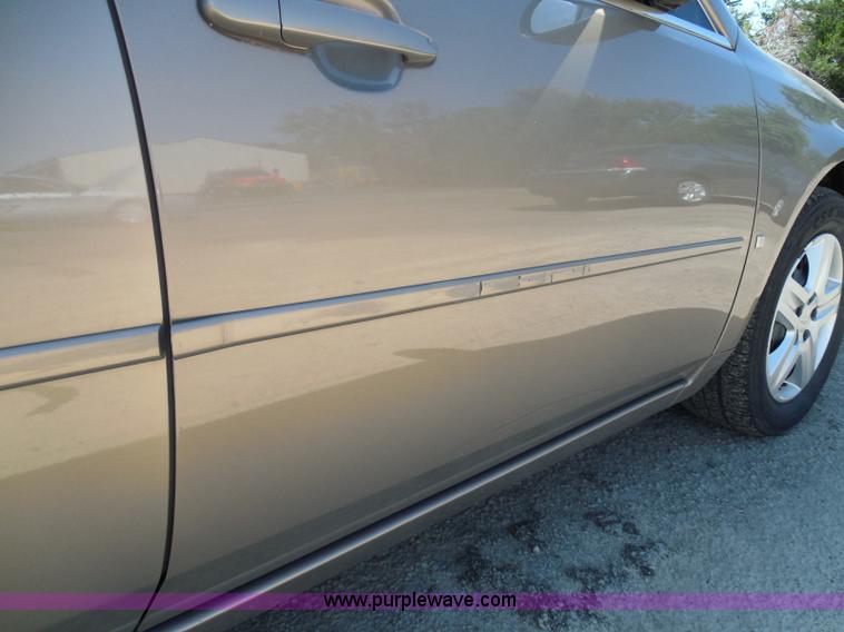 image for item E7952 2007 Chevrolet Impala LS