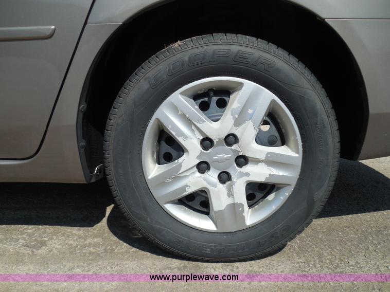 image for item E7952 2007 Chevrolet Impala LS