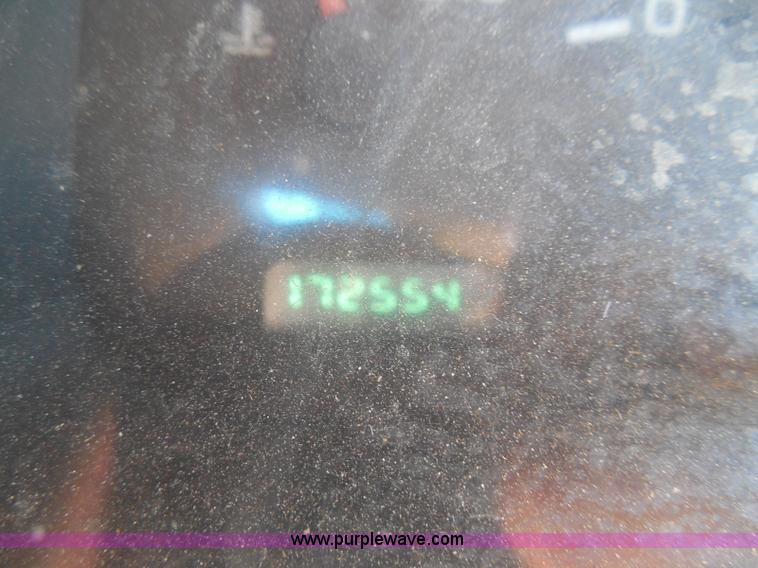 image for item E7954 2001 Dodge Ram 2500 utility truck