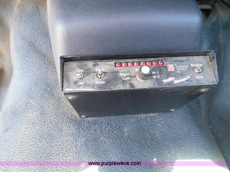 image for item E7954 2001 Dodge Ram 2500 utility truck