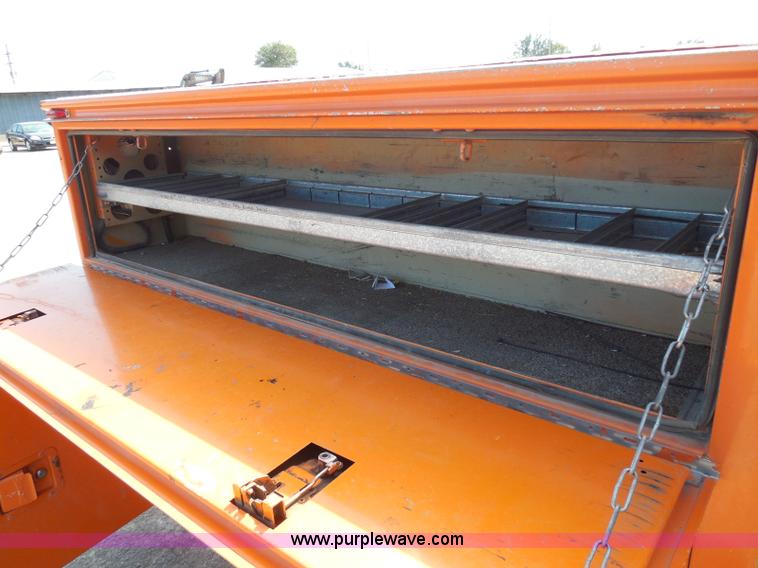 image for item E7954 2001 Dodge Ram 2500 utility truck