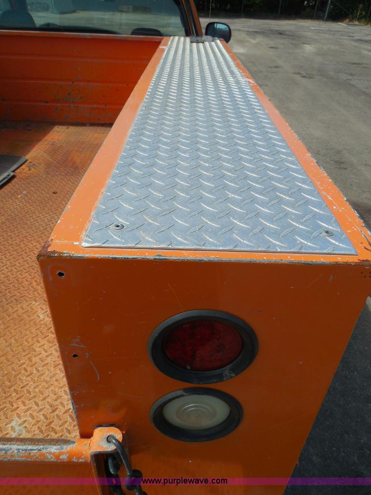 image for item E7954 2001 Dodge Ram 2500 utility truck