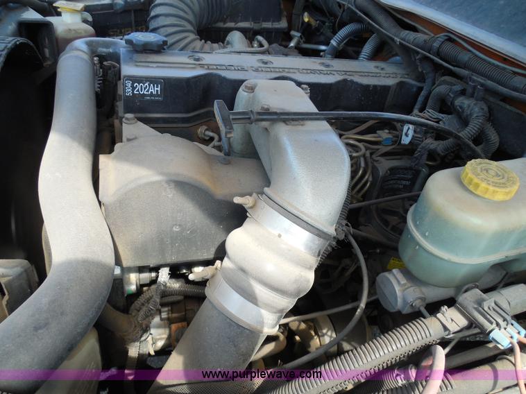 image for item E7954 2001 Dodge Ram 2500 utility truck