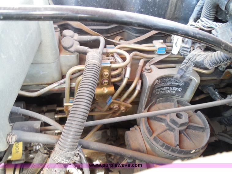 image for item E7954 2001 Dodge Ram 2500 utility truck