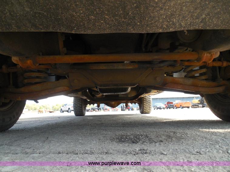 image for item E7954 2001 Dodge Ram 2500 utility truck