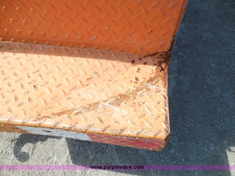 image for item E7954 2001 Dodge Ram 2500 utility truck