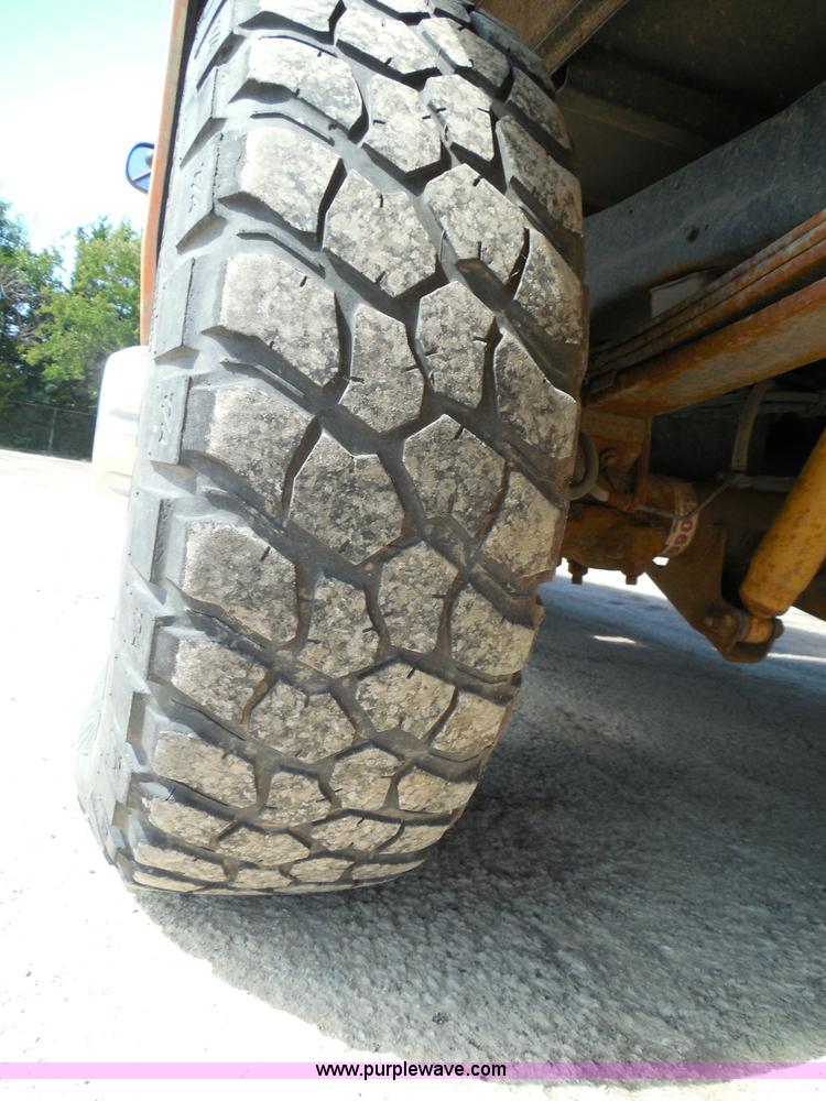 image for item E7954 2001 Dodge Ram 2500 utility truck