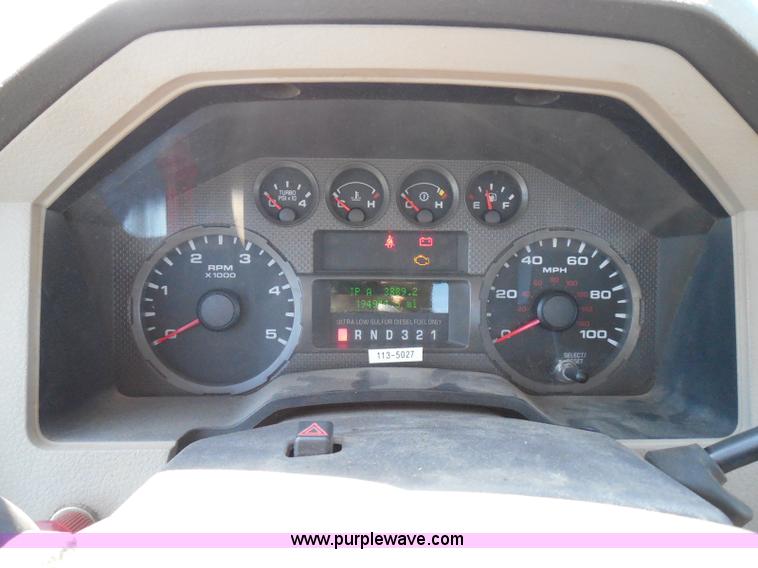 image for item E7955 2008 Ford F250 Super Duty XL pickup truck