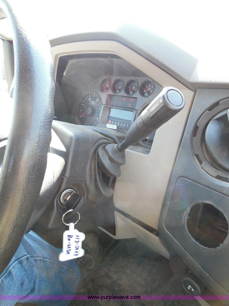 image for item E7955 2008 Ford F250 Super Duty XL pickup truck