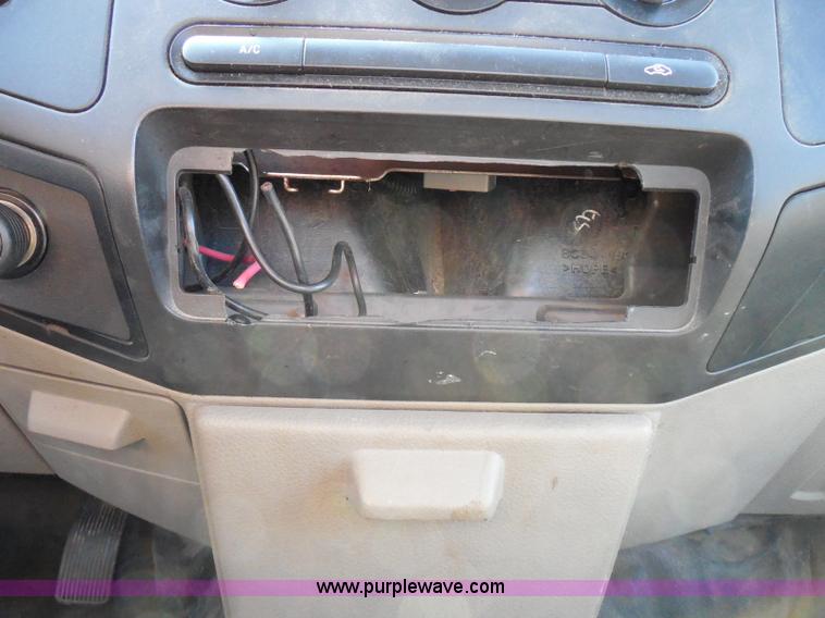 image for item E7955 2008 Ford F250 Super Duty XL pickup truck