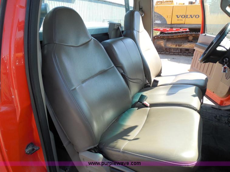 image for item E7955 2008 Ford F250 Super Duty XL pickup truck