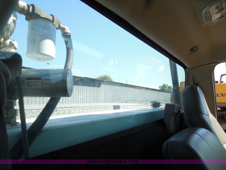 image for item E7955 2008 Ford F250 Super Duty XL pickup truck