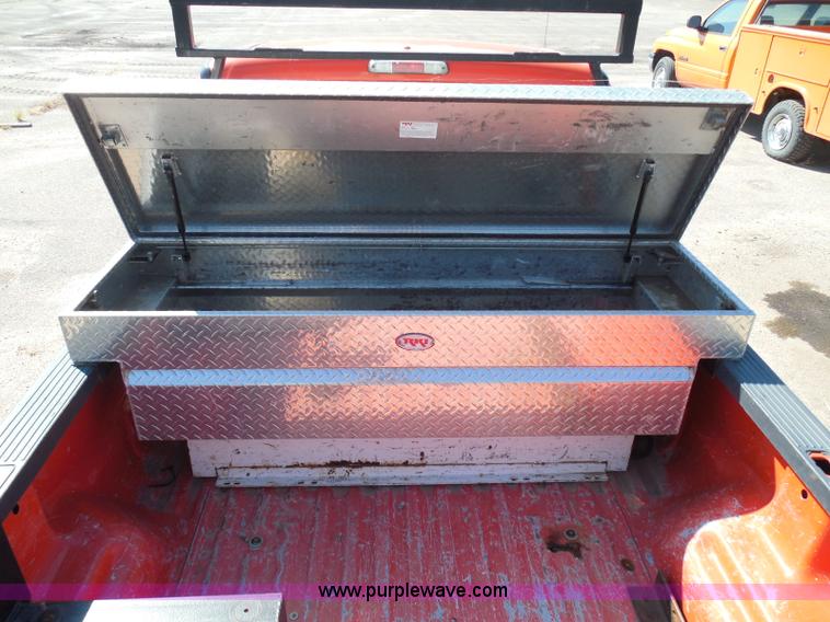 image for item E7955 2008 Ford F250 Super Duty XL pickup truck