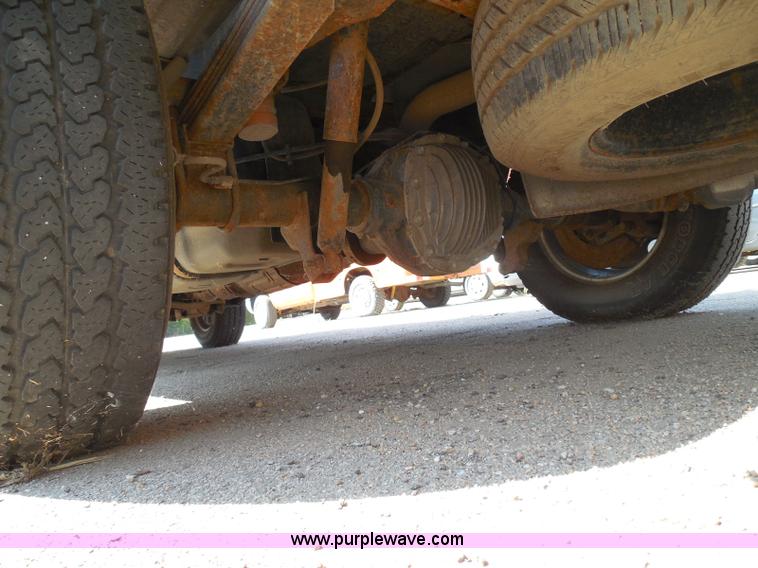 image for item E7955 2008 Ford F250 Super Duty XL pickup truck