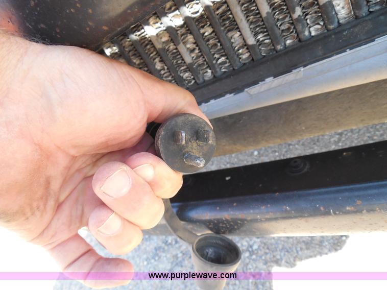 image for item E7955 2008 Ford F250 Super Duty XL pickup truck