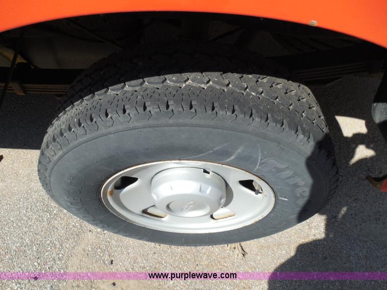 image for item E7955 2008 Ford F250 Super Duty XL pickup truck