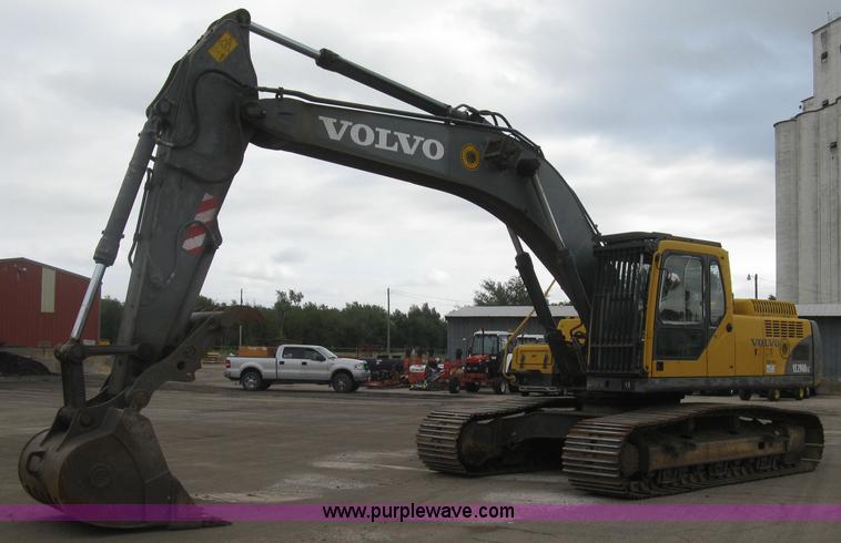 image for item E7957 2004 Volvo EC290B LC excavator