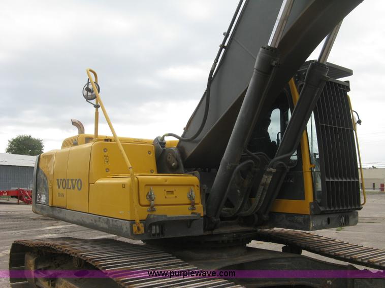 image for item E7957 2004 Volvo EC290B LC excavator