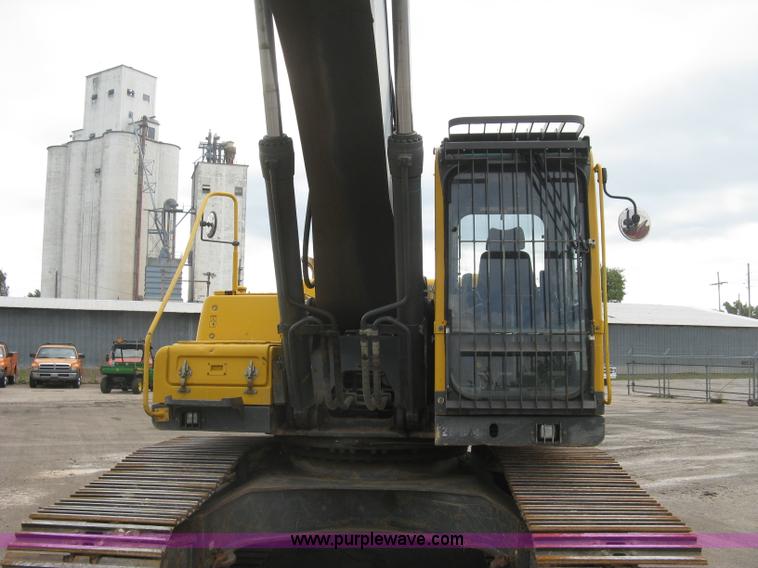 image for item E7957 2004 Volvo EC290B LC excavator