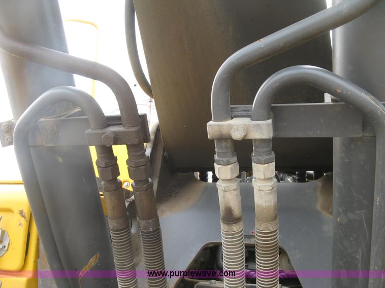 image for item E7957 2004 Volvo EC290B LC excavator