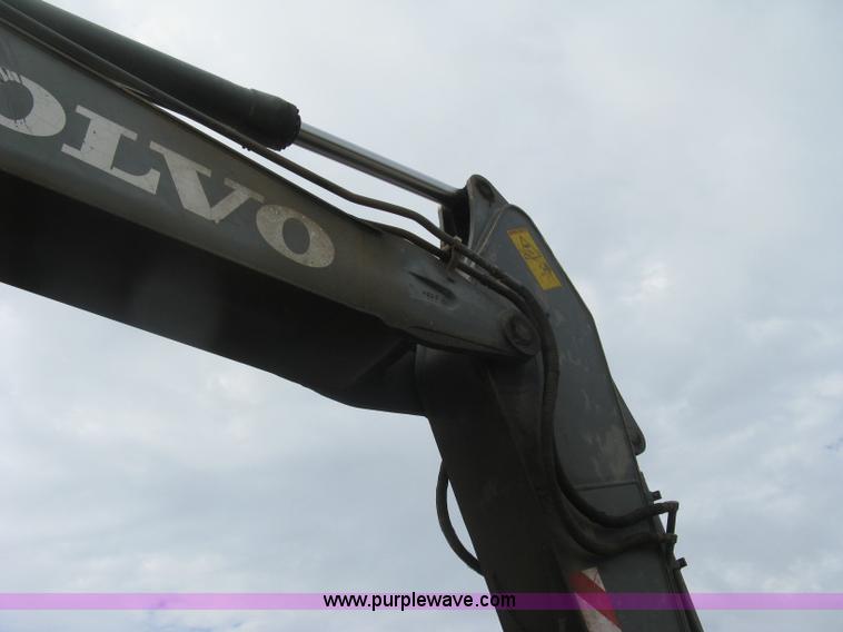 image for item E7957 2004 Volvo EC290B LC excavator