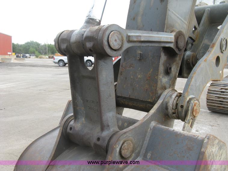 image for item E7957 2004 Volvo EC290B LC excavator