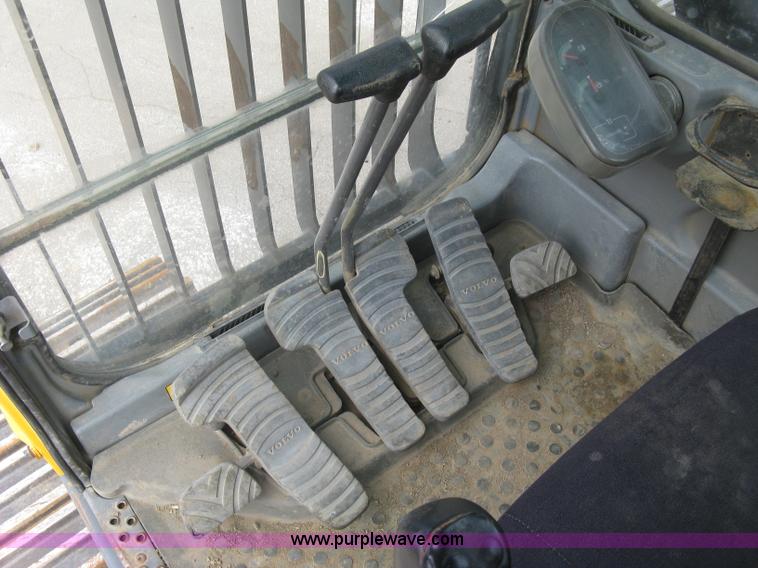 image for item E7957 2004 Volvo EC290B LC excavator