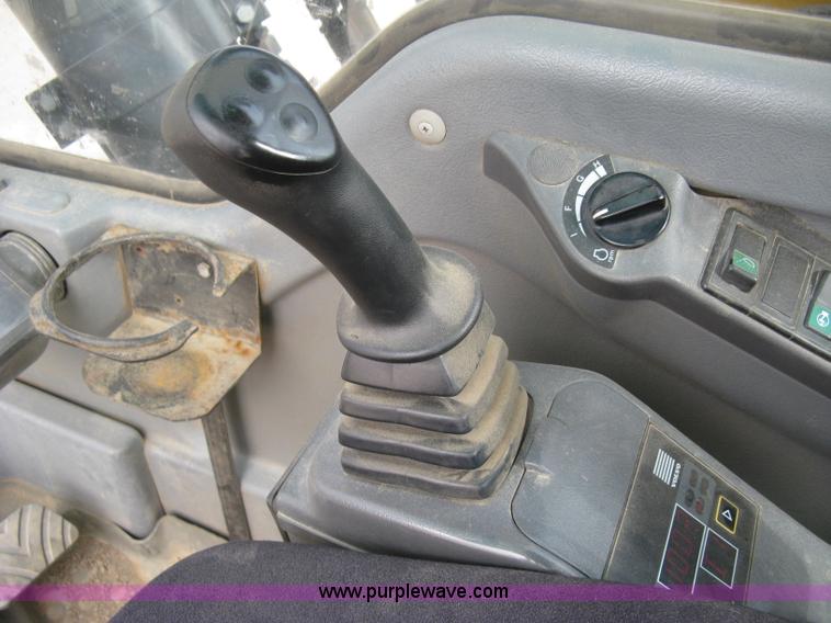 image for item E7957 2004 Volvo EC290B LC excavator