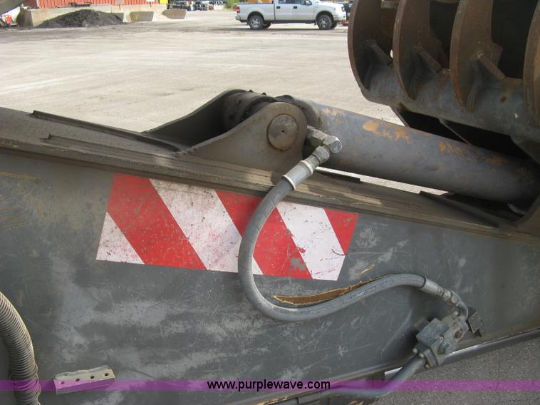 image for item E7957 2004 Volvo EC290B LC excavator