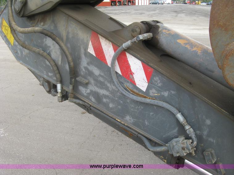 image for item E7957 2004 Volvo EC290B LC excavator