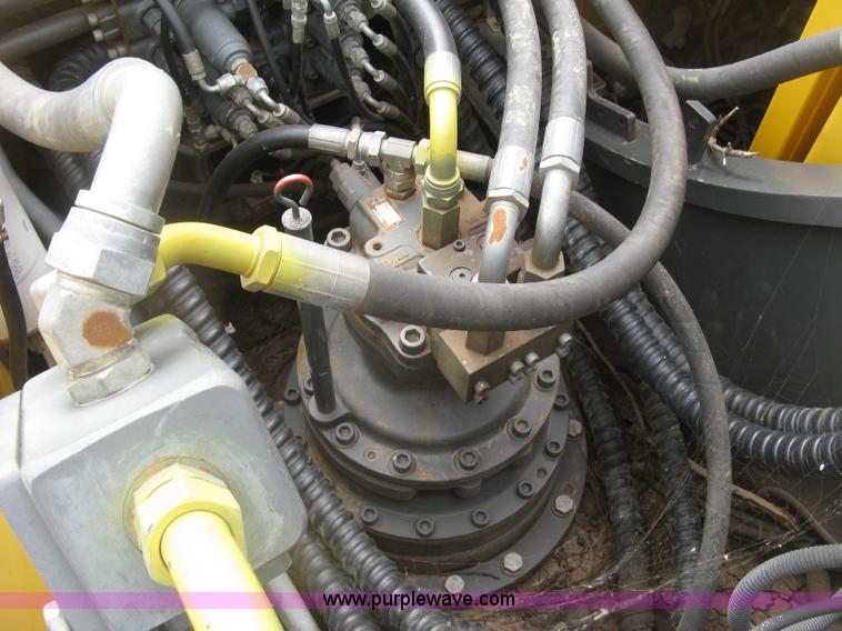 image for item E7957 2004 Volvo EC290B LC excavator