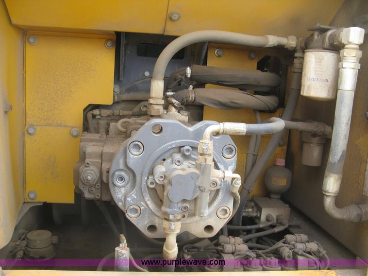 image for item E7957 2004 Volvo EC290B LC excavator