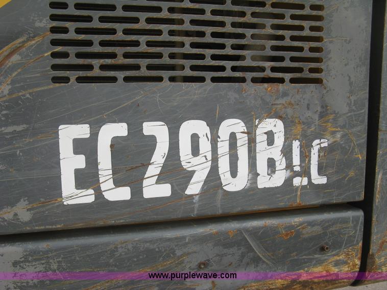 image for item E7957 2004 Volvo EC290B LC excavator