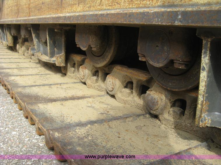 image for item E7957 2004 Volvo EC290B LC excavator