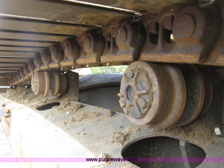 image for item E7957 2004 Volvo EC290B LC excavator