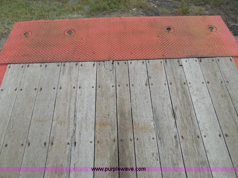 image for item E7958 1998 Landoll 345-31 tilt deck equipment trailer