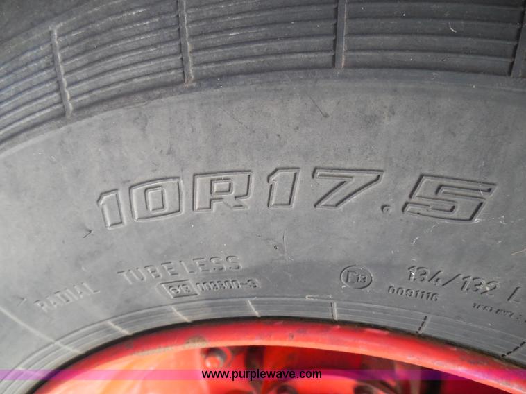 image for item E7958 1998 Landoll 345-31 tilt deck equipment trailer